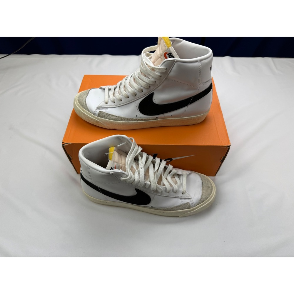 Nike Blazer Mid 77 Vintage White Black BQ6806-100 Mens Size 10 High Top Sneakers